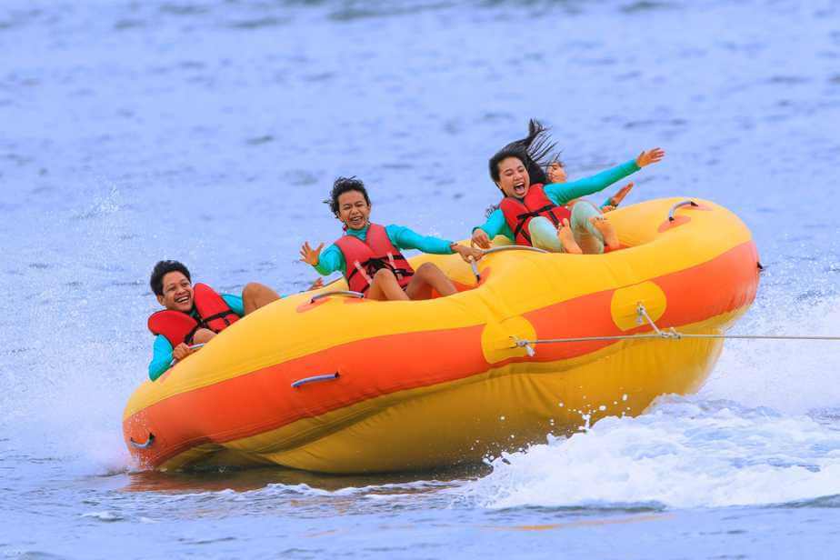 Wisata Donut Boat Tour Bali Donut Boat